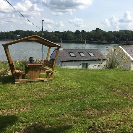 2 Quay Road, Killala. Stunning Sea Front Dom wakacyjny