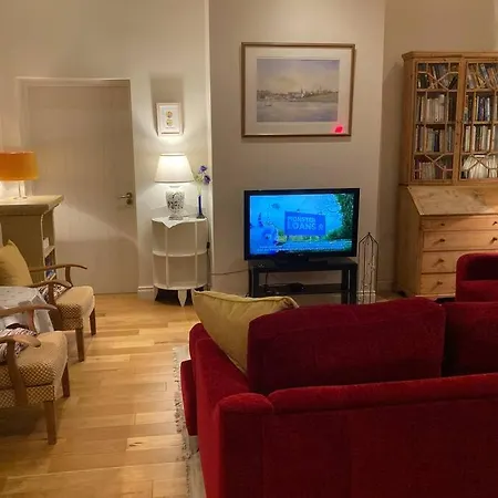 2 Quay Road, Killala. Stunning Sea Front Сasa de vacaciones Killala