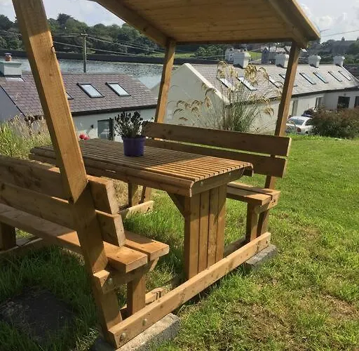 2 Quay Road, Killala. Stunning Sea Front Дом отдыха