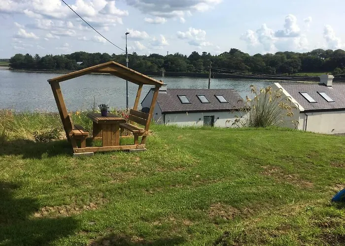 2 Quay Road, Killala. Stunning Sea Front Dom wakacyjny