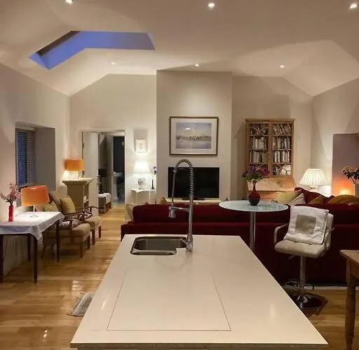 2 Quay Road, Killala. Stunning Sea Front Dom wakacyjny