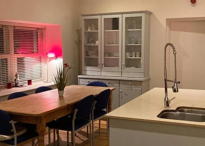 2 Quay Road, Killala. Stunning Sea Front Dom wakacyjny